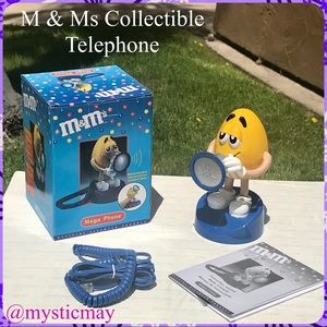 NEW in BOX Vintage M&Ms Candy YELLOW PEANUT GUY Megaphone Retro Telephone Phone